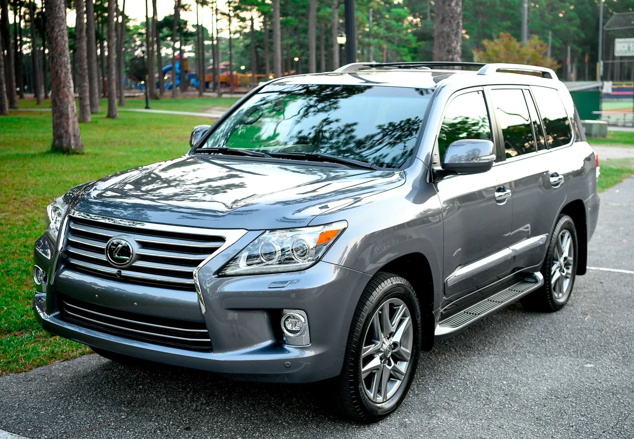2014 Lexus LX570 video preview