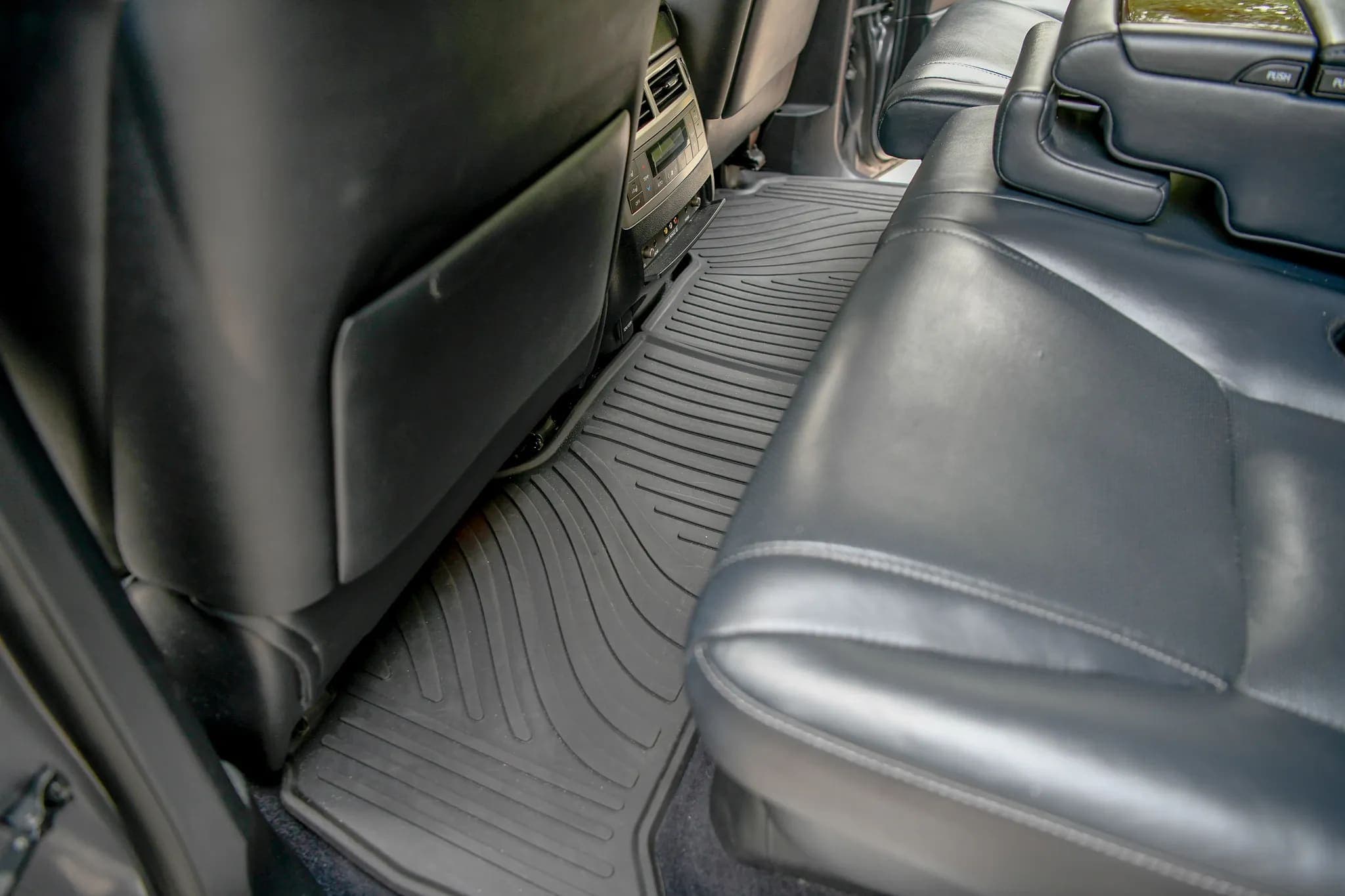 2014 Lexus LX570, view