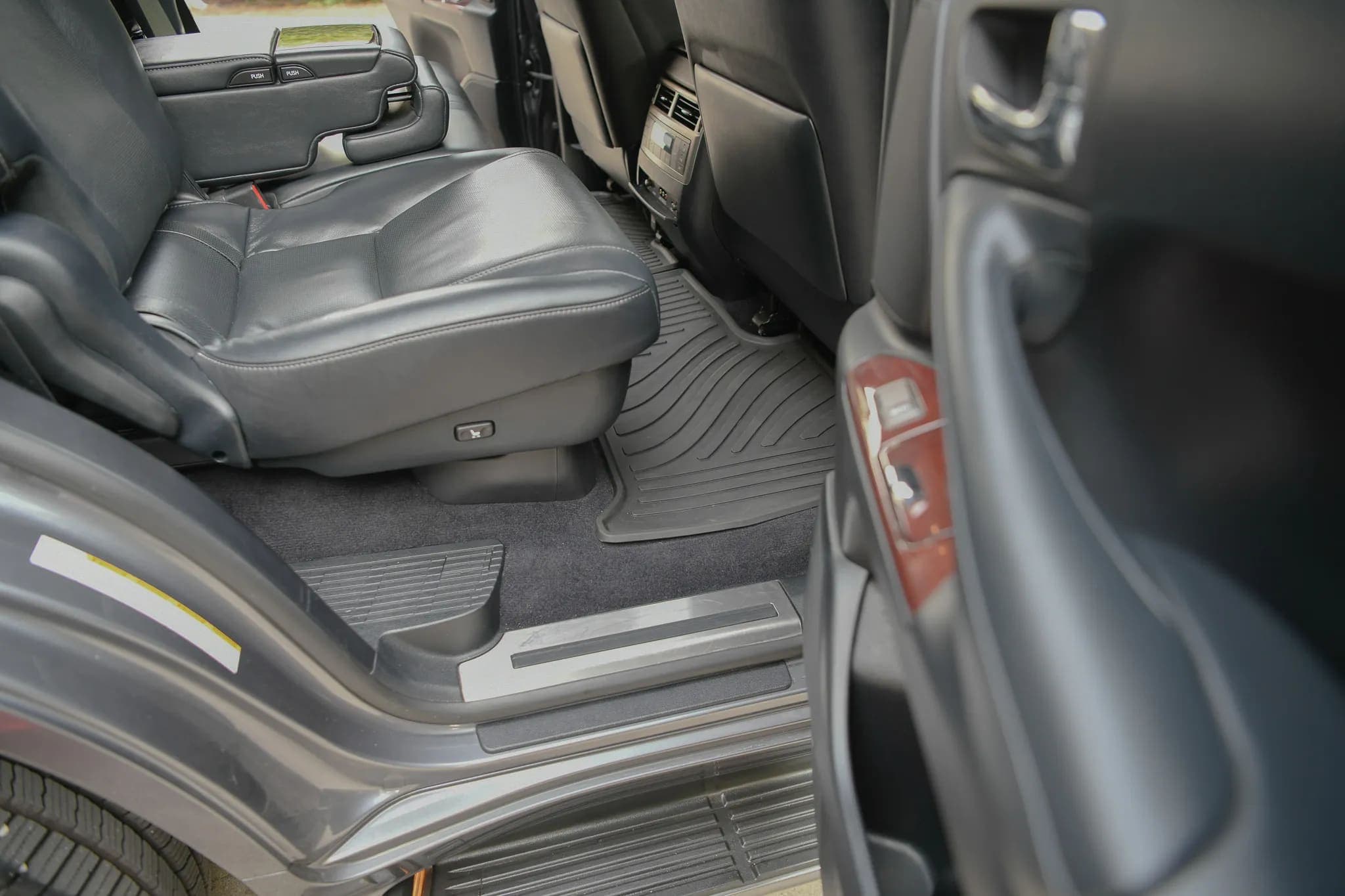 2014 Lexus LX570, view