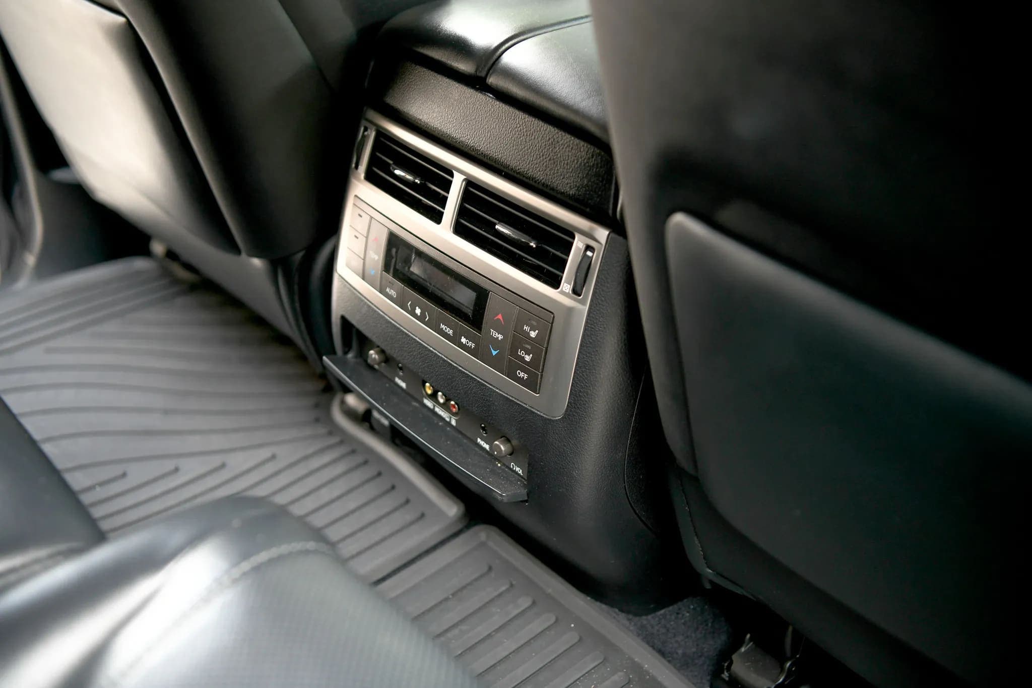 2014 Lexus LX570, view
