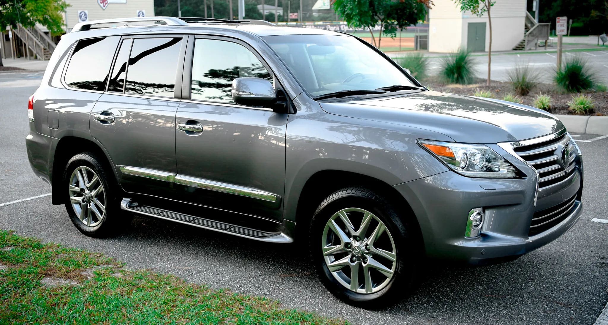 2014 Lexus LX570, view