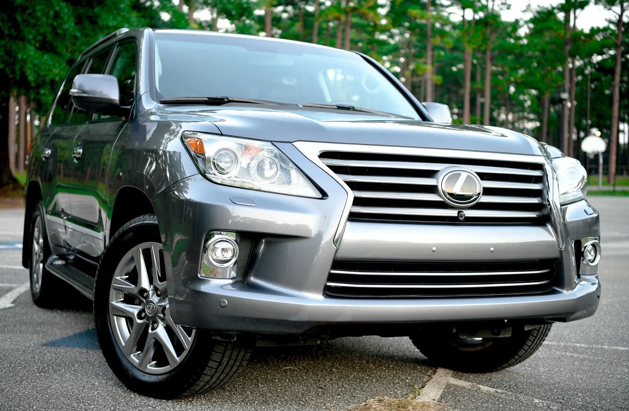 2014 Lexus LX570, view