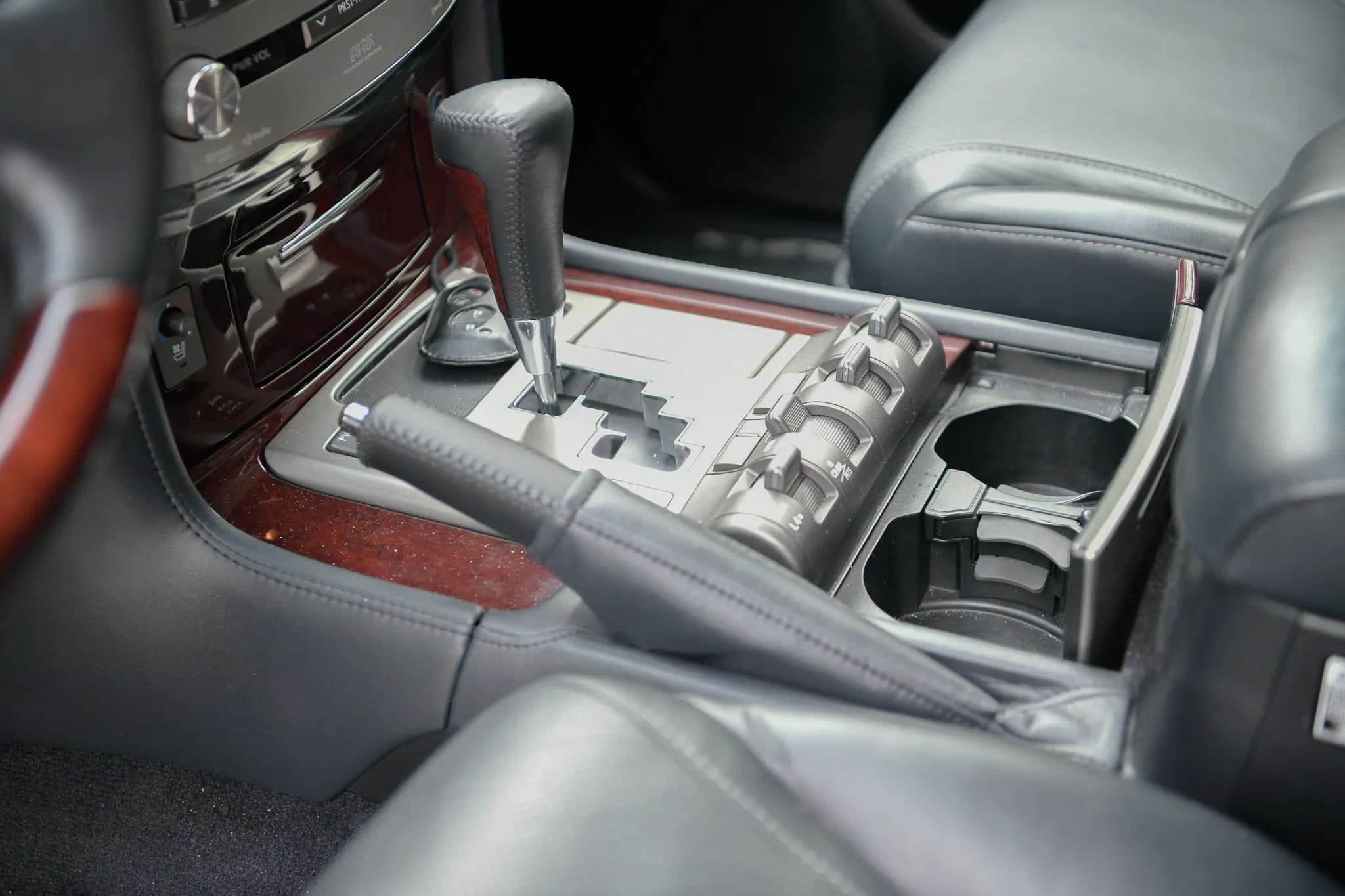 2014 Lexus LX570, view