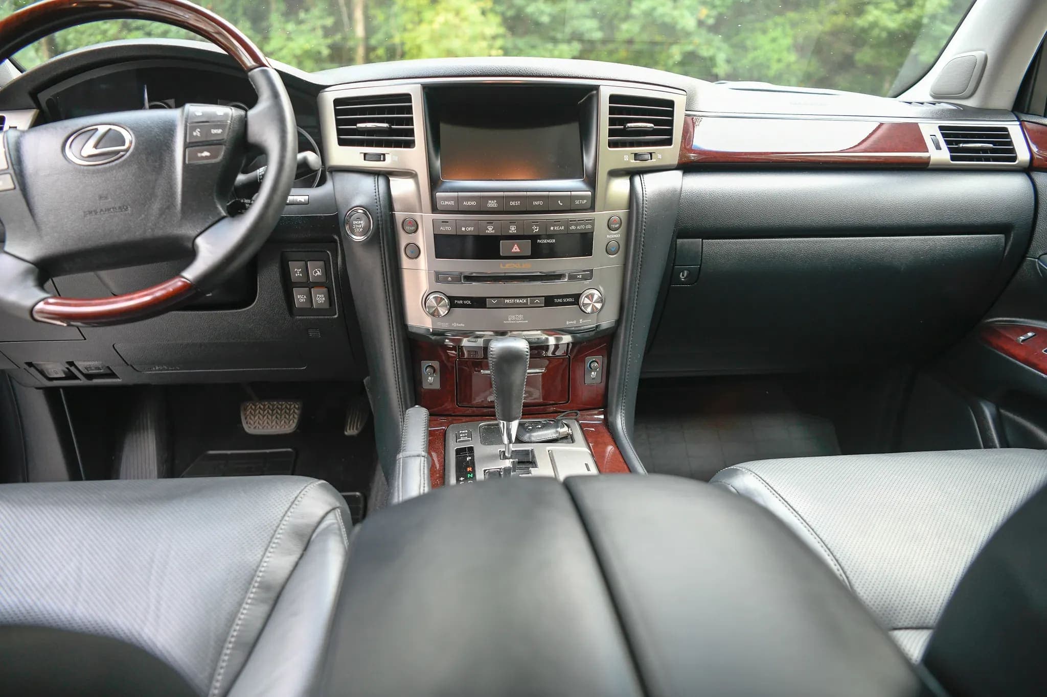 2014 Lexus LX570, view