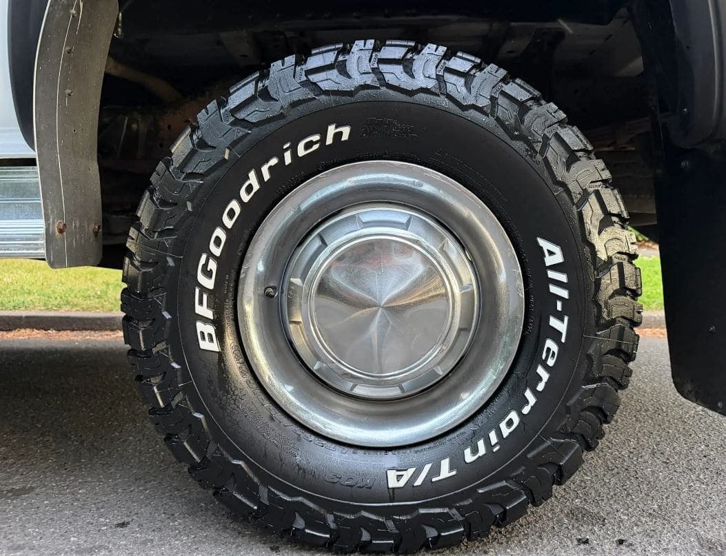 1993 Dodge Ram W250 LE Club Cab Cummins 4×4 5-Speed, view