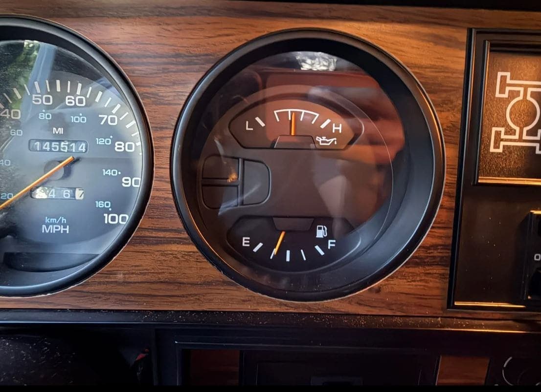1993 Dodge Ram W250 LE Club Cab Cummins 4×4 5-Speed, view