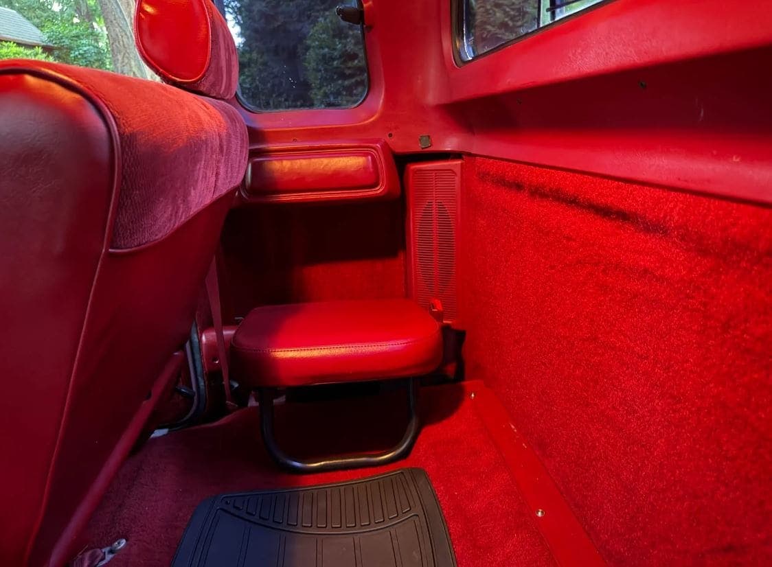 1993 Dodge Ram W250 LE Club Cab Cummins 4×4 5-Speed, view
