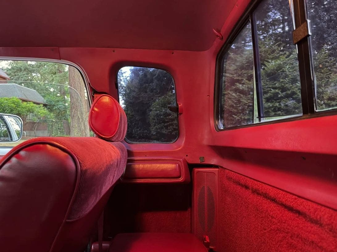 1993 Dodge Ram W250 LE Club Cab Cummins 4×4 5-Speed, view