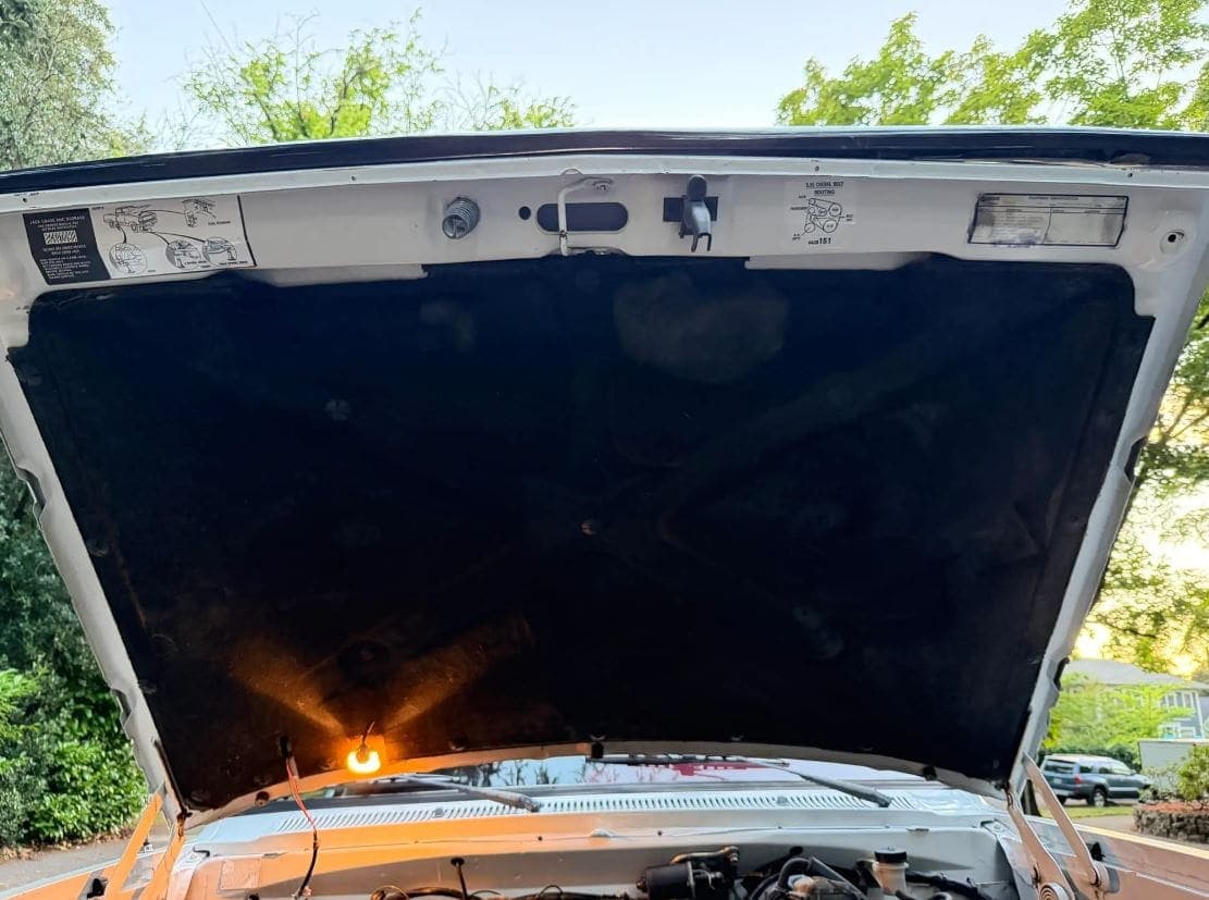 1993 Dodge Ram W250 LE Club Cab Cummins 4×4 5-Speed, view