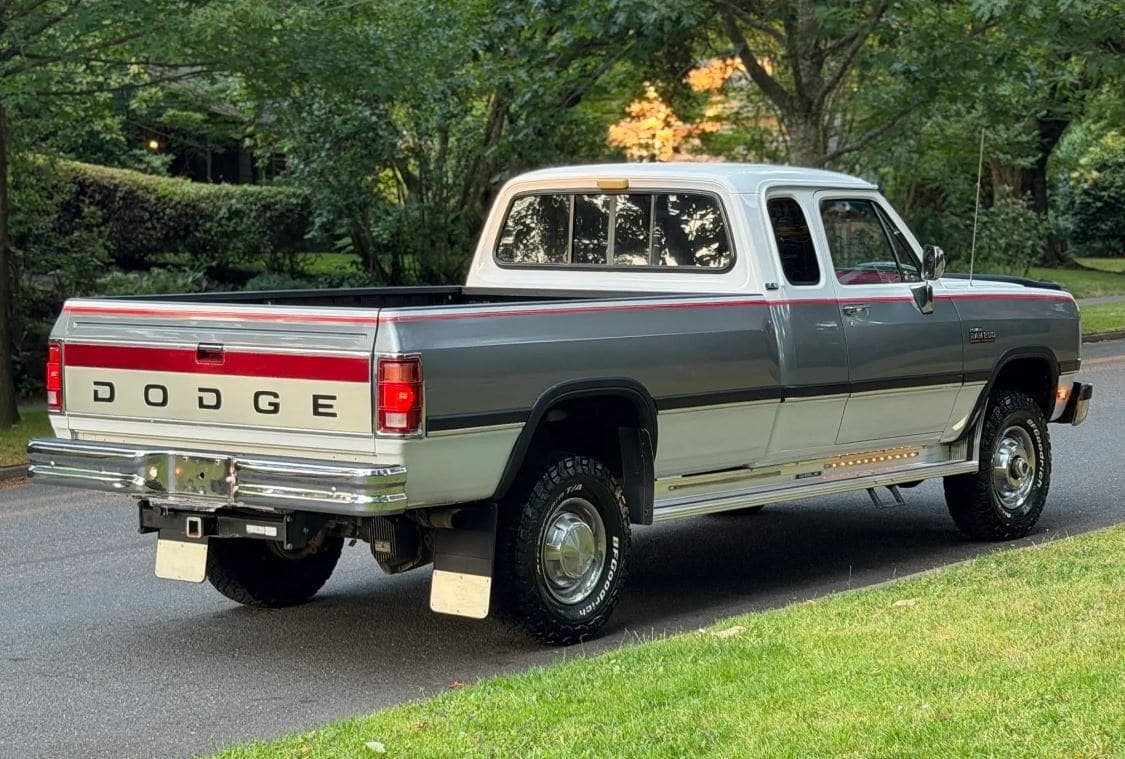 1993 Dodge Ram W250 LE Club Cab Cummins 4×4 5-Speed, view