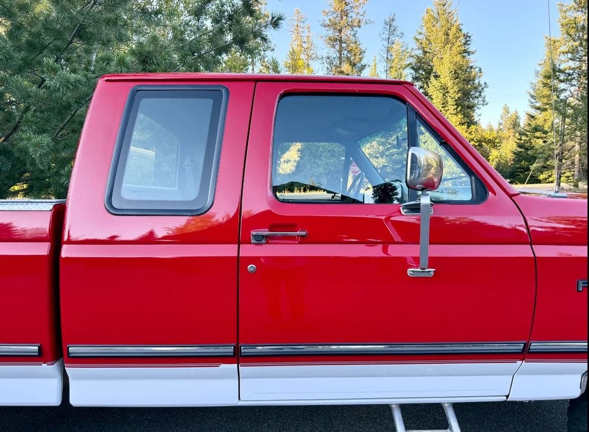 1996 Ford F-250 XLT SuperCab 7.5L 4×4 5-Speed, view