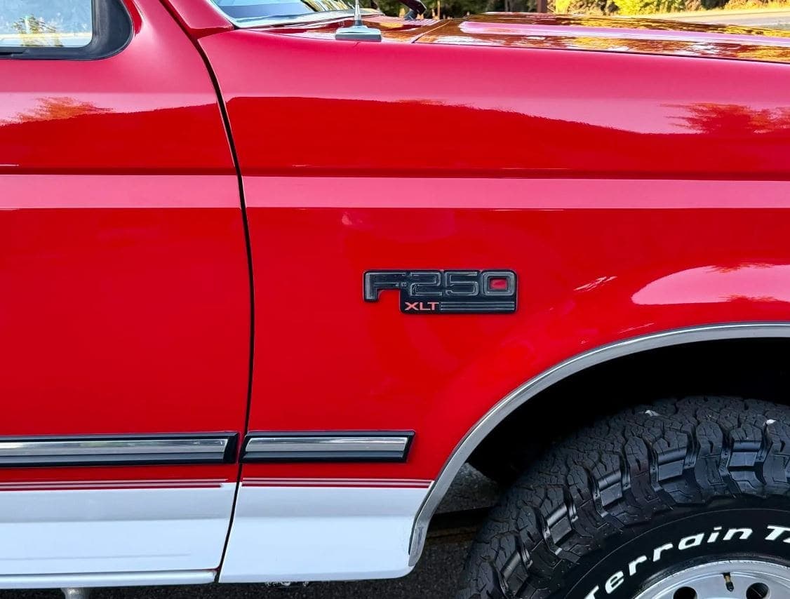 1996 Ford F-250 XLT SuperCab 7.5L 4×4 5-Speed, view
