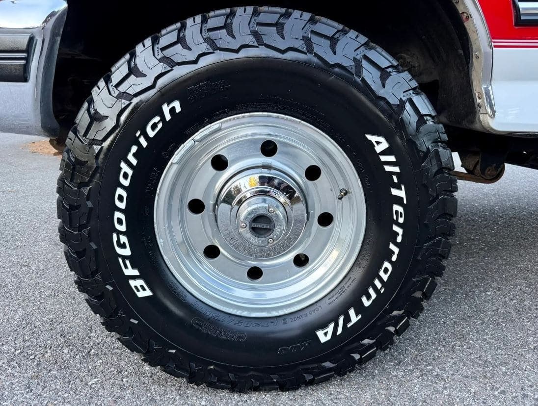 1996 Ford F-250 XLT SuperCab 7.5L 4×4 5-Speed, view