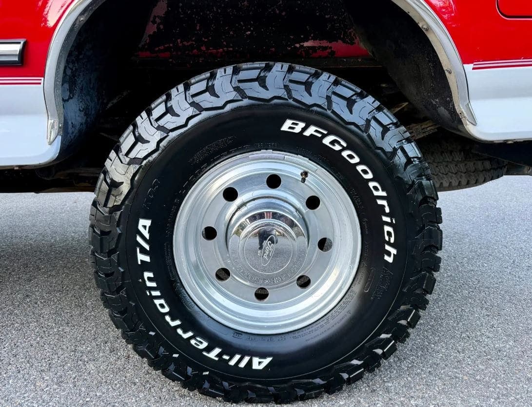 1996 Ford F-250 XLT SuperCab 7.5L 4×4 5-Speed, view