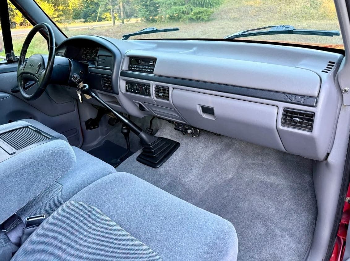 1996 Ford F-250 XLT SuperCab 7.5L 4×4 5-Speed, view