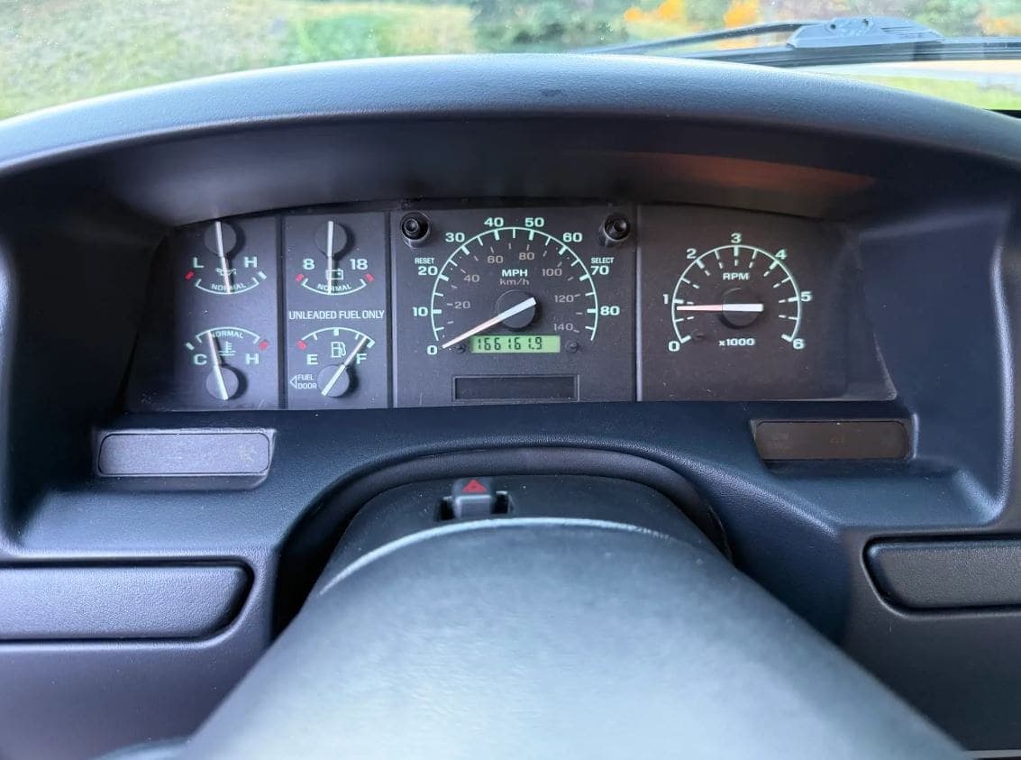 1996 Ford F-250 XLT SuperCab 7.5L 4×4 5-Speed, view