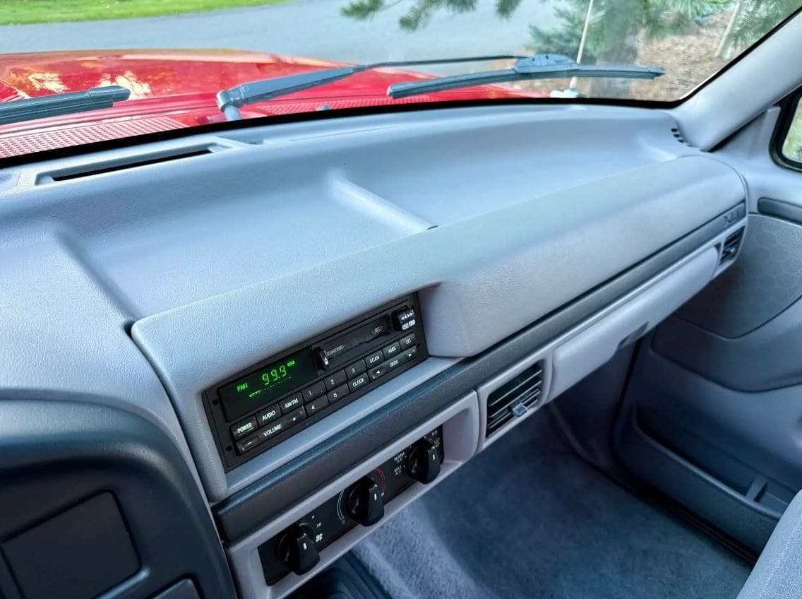 1996 Ford F-250 XLT SuperCab 7.5L 4×4 5-Speed, view