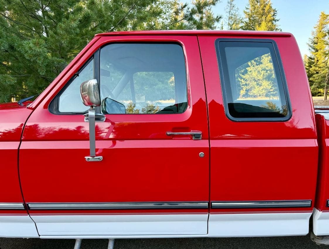 1996 Ford F-250 XLT SuperCab 7.5L 4×4 5-Speed, view