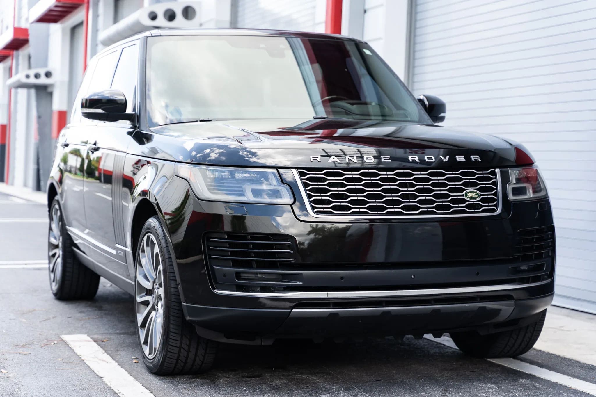 2018 Land Rover Range Rover Supercharged LWB video preview