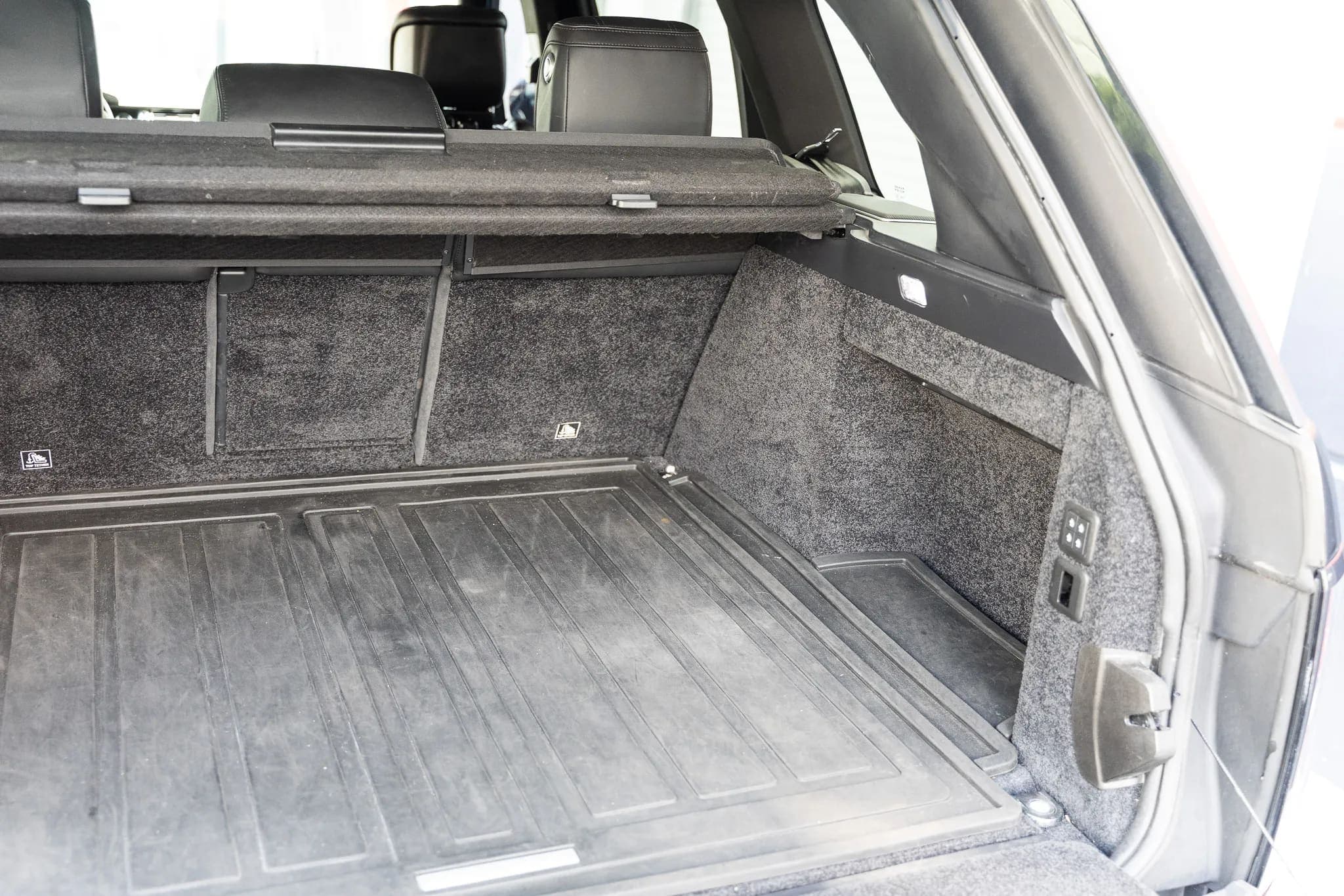 2018 Land Rover Range Rover Supercharged LWB, view