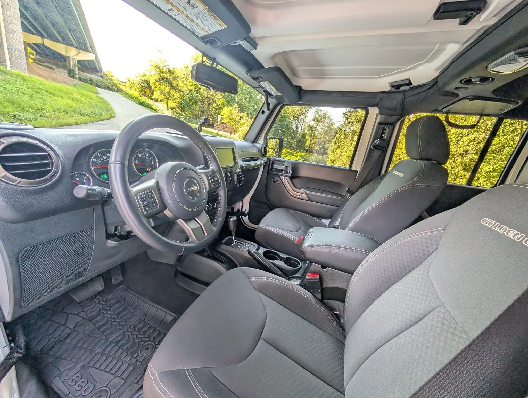 2018 Jeep Wrangler Unlimited Sport Golden Eagle Edition, view