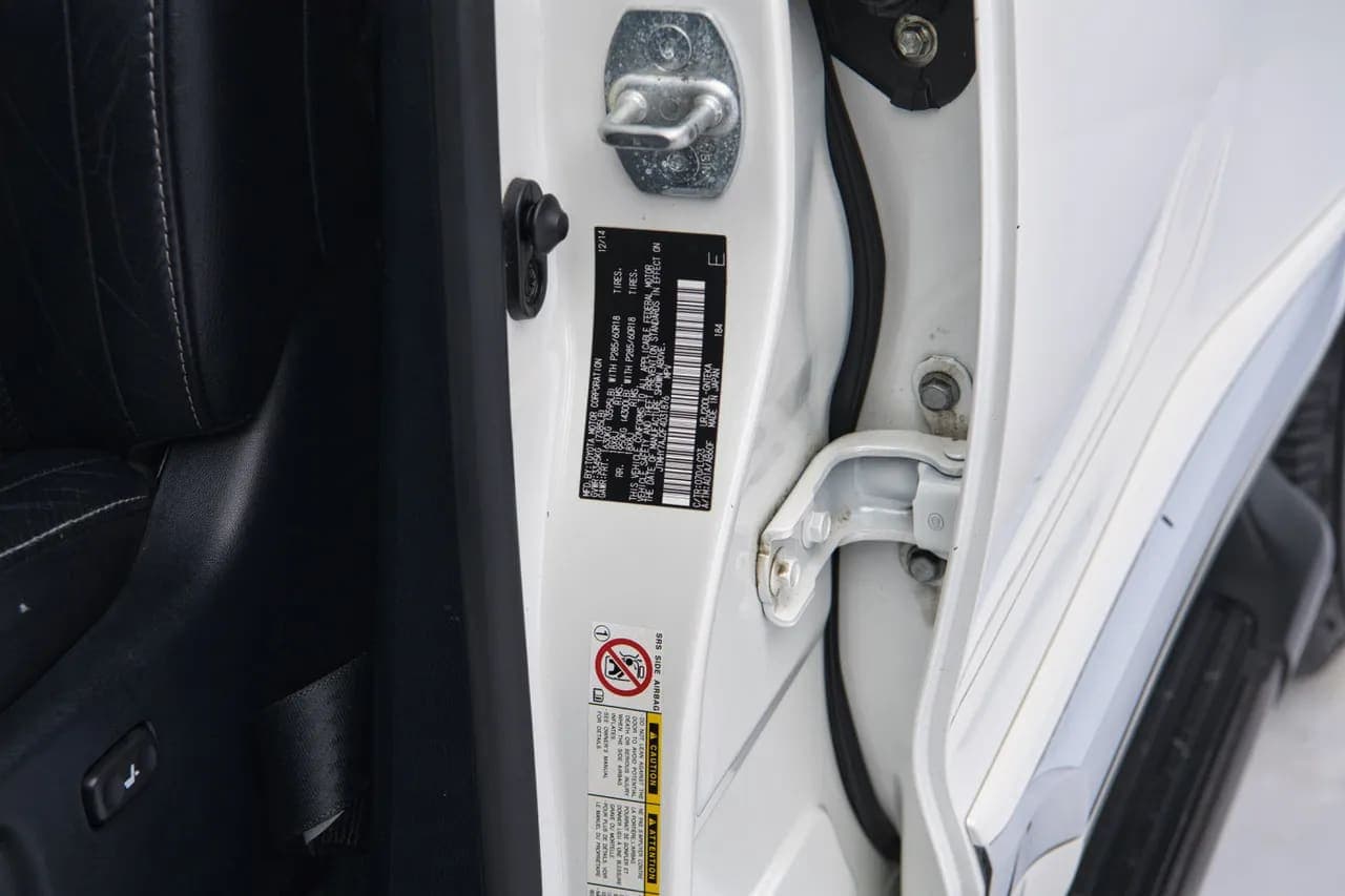 2015 Toyota Land Cruiser URJ200, view