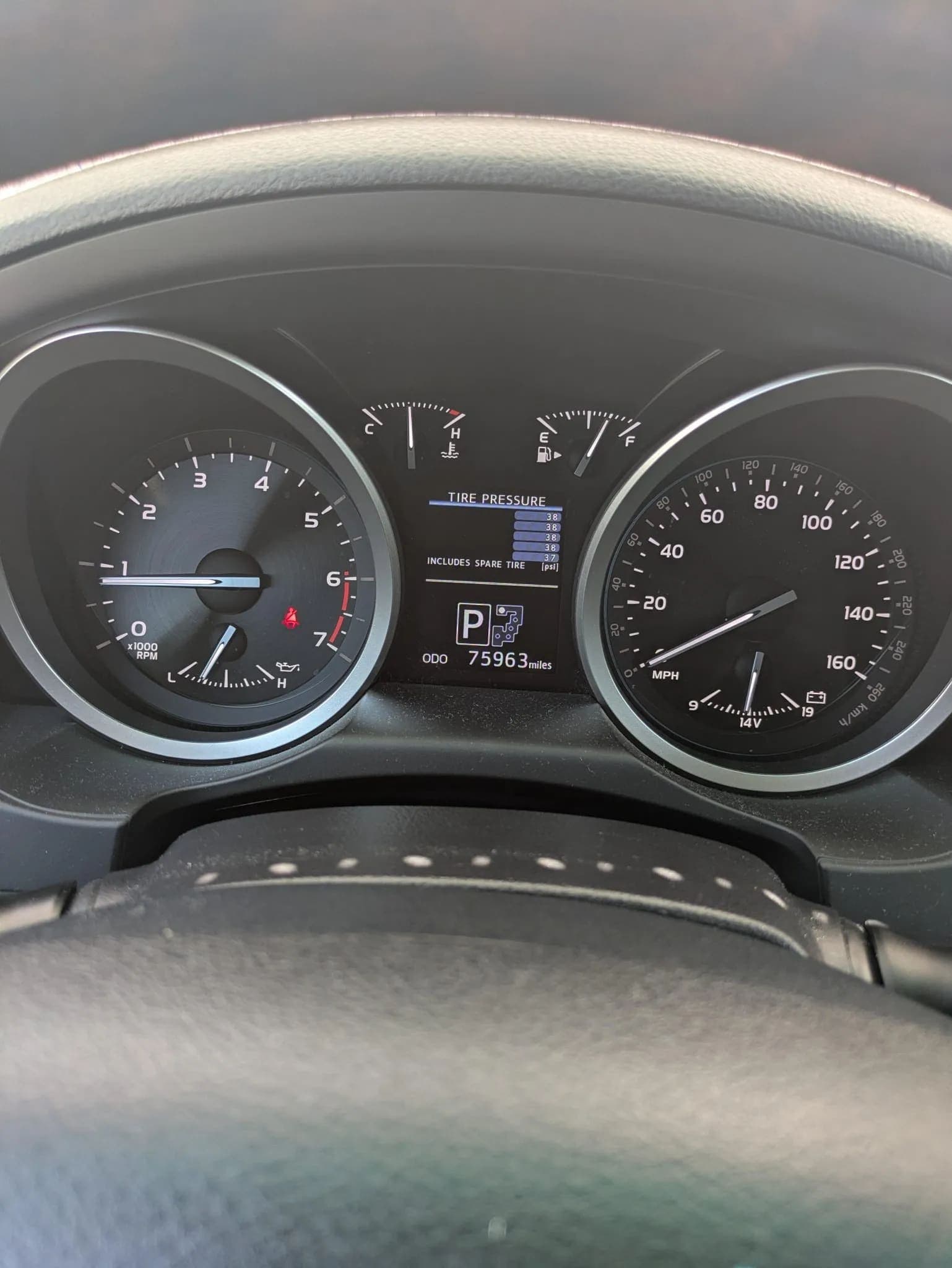 2015 Toyota Land Cruiser URJ200, view