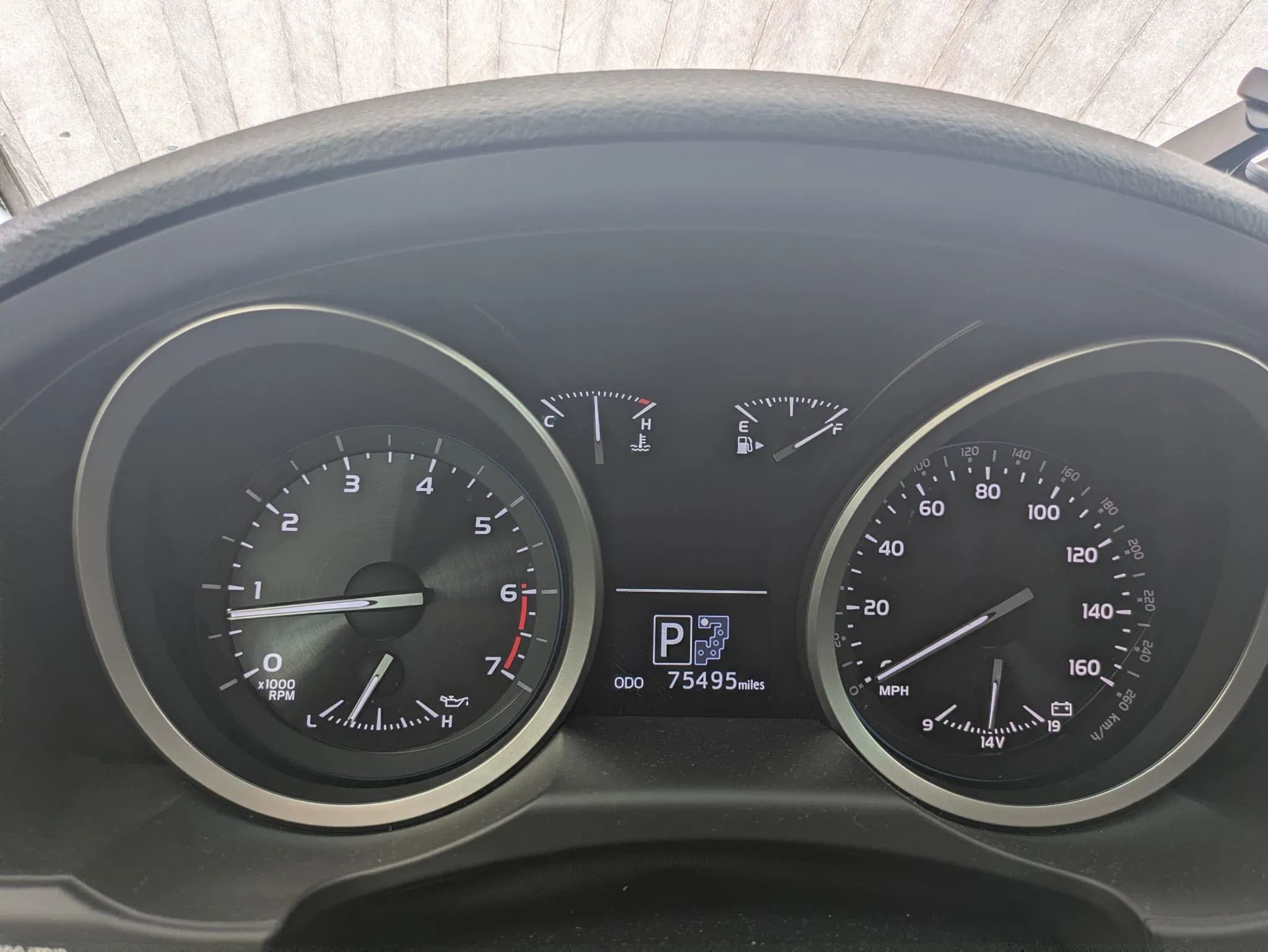 2015 Toyota Land Cruiser URJ200, view