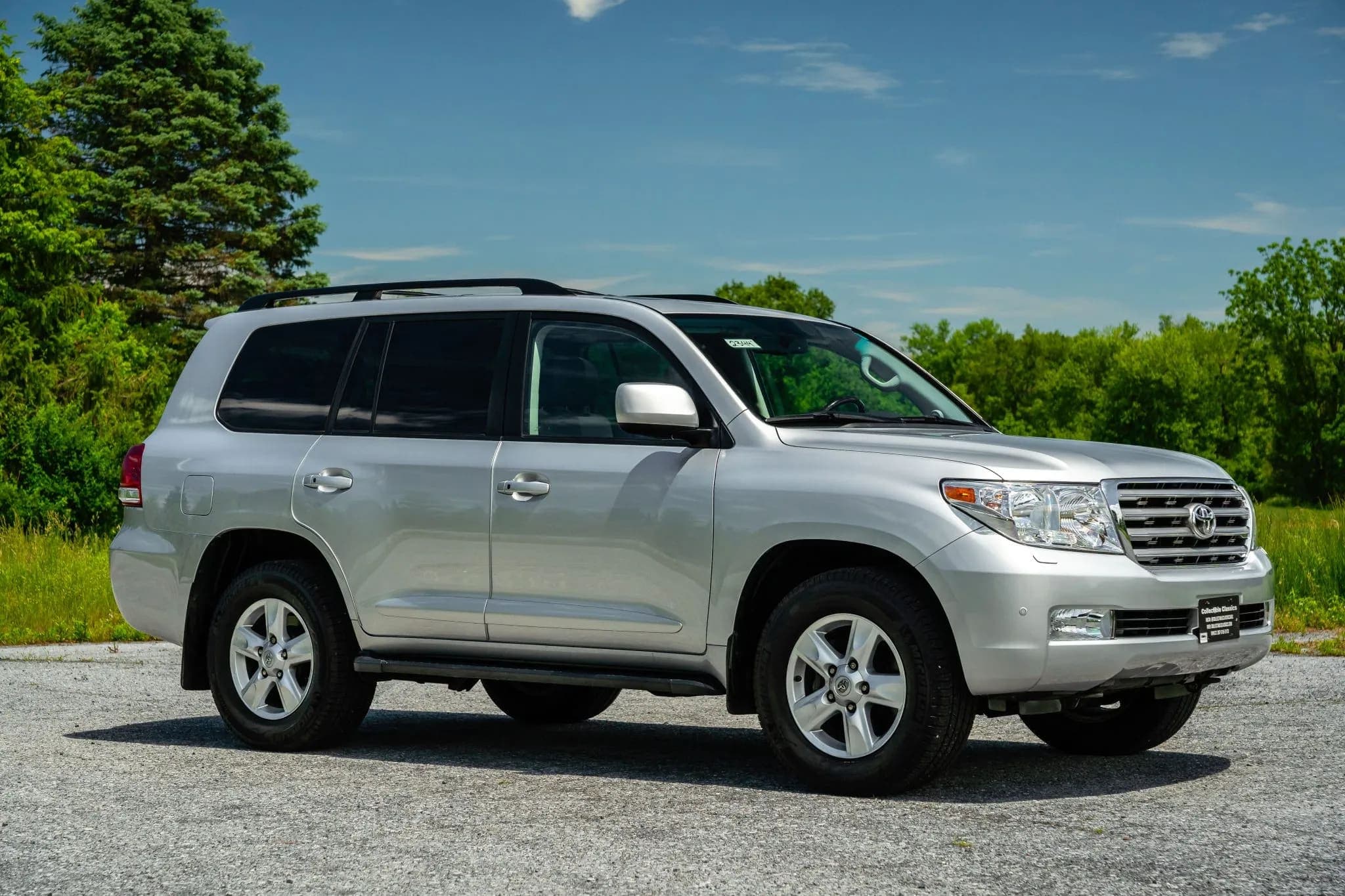 2008 Toyota Land Cruiser URJ200
 7k-Miles Like new exterior