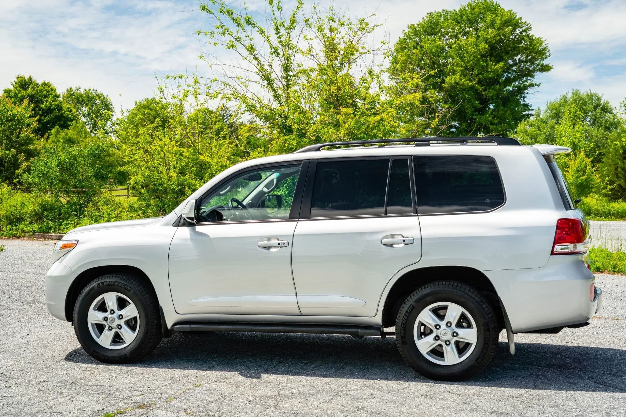 2008 Toyota Land Cruiser URJ200
 7k-Miles Like new, view