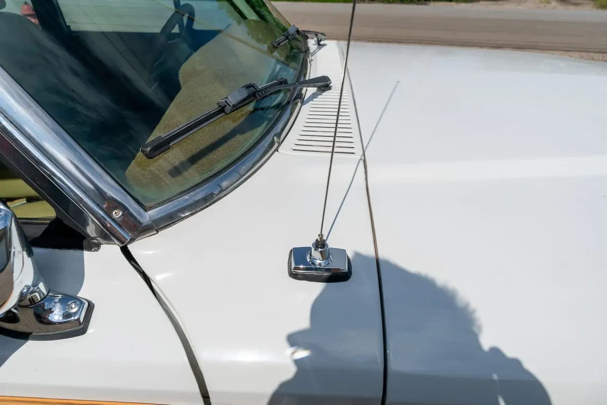 1987 Jeep Grand Wagoneer, view