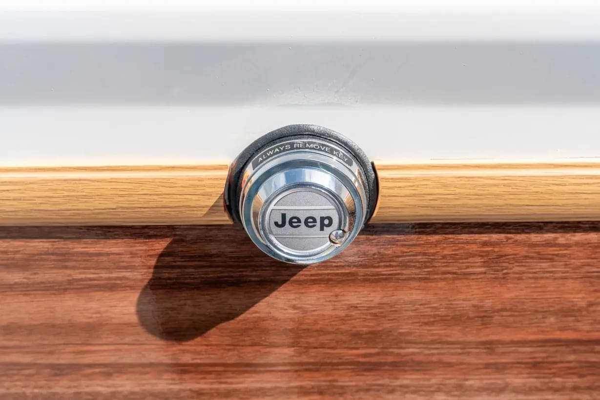 1987 Jeep Grand Wagoneer, view