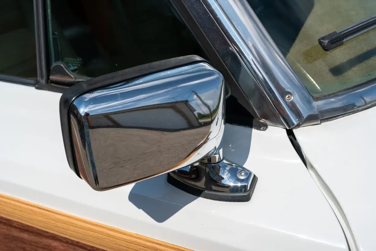 1987 Jeep Grand Wagoneer, view