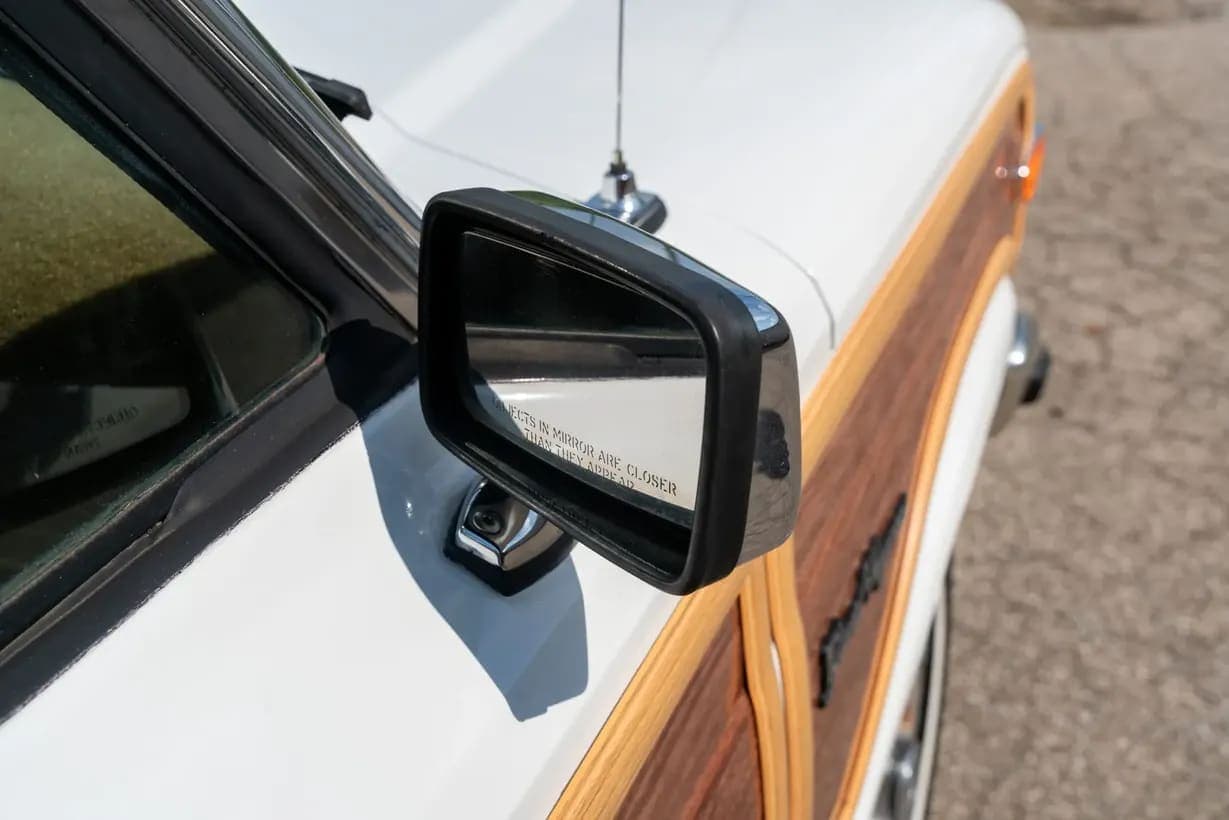 1987 Jeep Grand Wagoneer, view