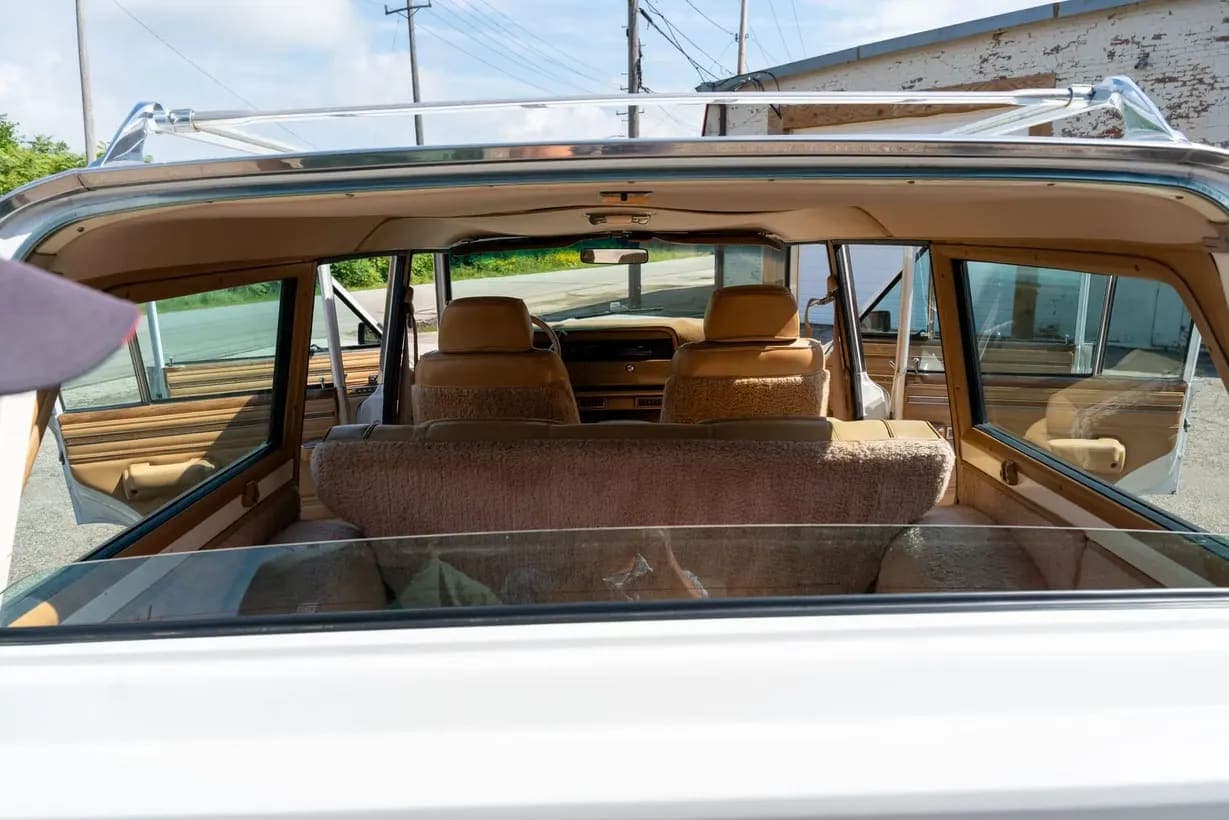1987 Jeep Grand Wagoneer, view