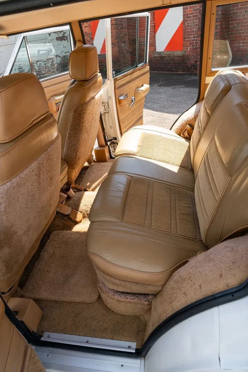 1987 Jeep Grand Wagoneer, view