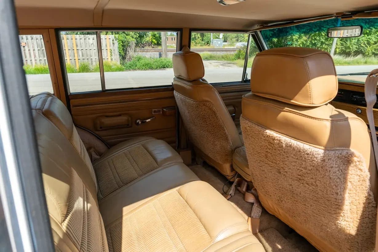 1987 Jeep Grand Wagoneer, view
