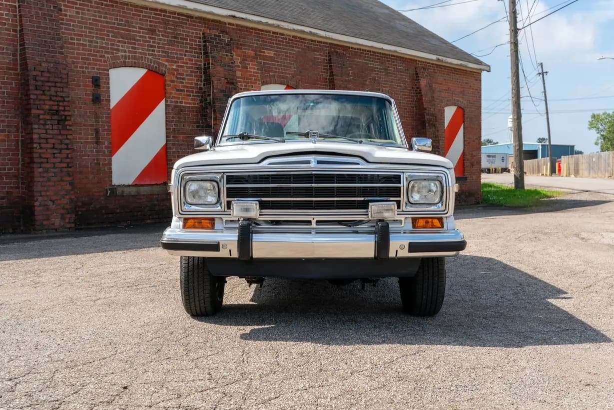 1987 Jeep Grand Wagoneer, view