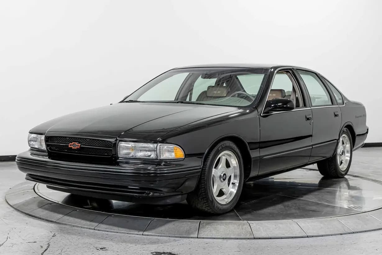 1996 Chevrolet Impala SS, view 1