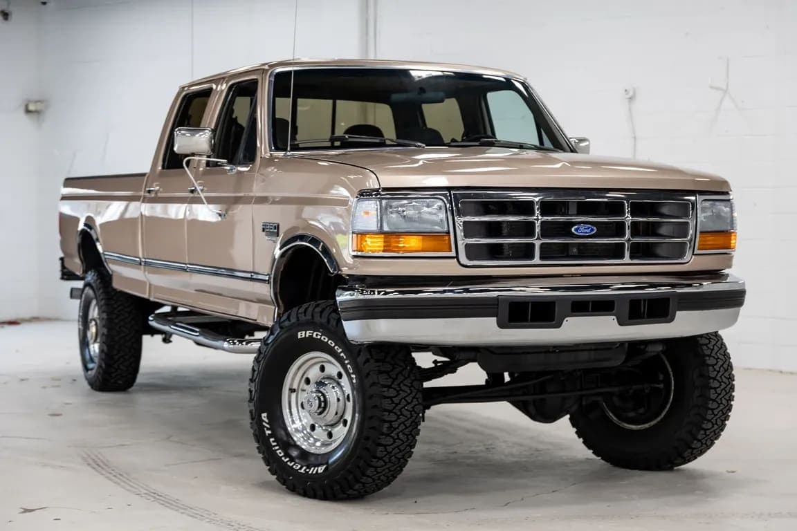 1997 FORD F350 CREW CAB XLT LONG BED video preview