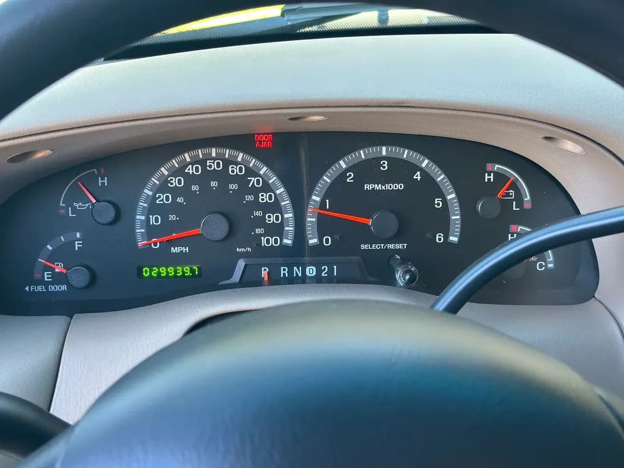 2000 Ford F-150 XLT SuperCab, view