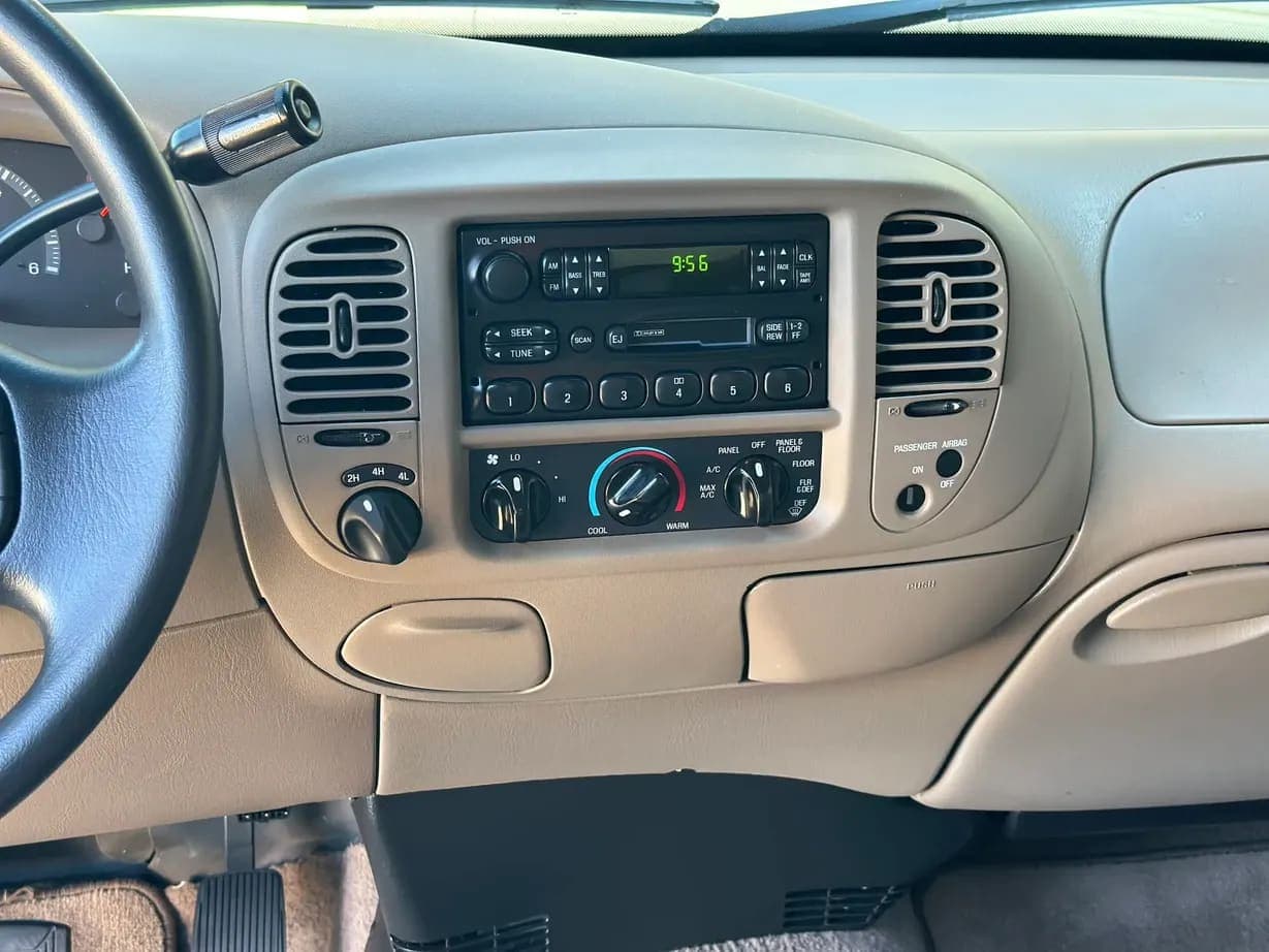 2000 Ford F-150 XLT SuperCab, view