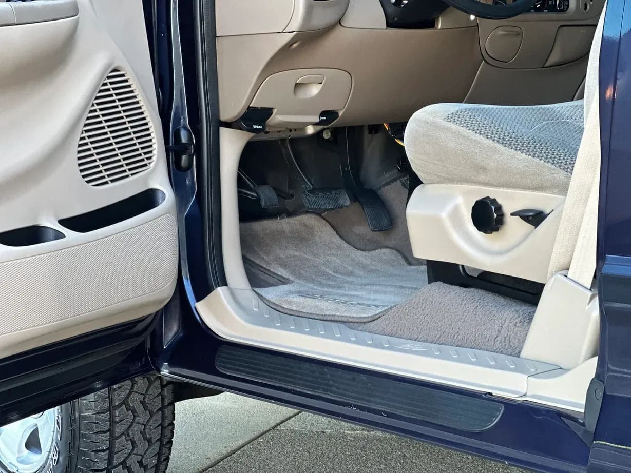 2000 Ford F-150 XLT SuperCab, view