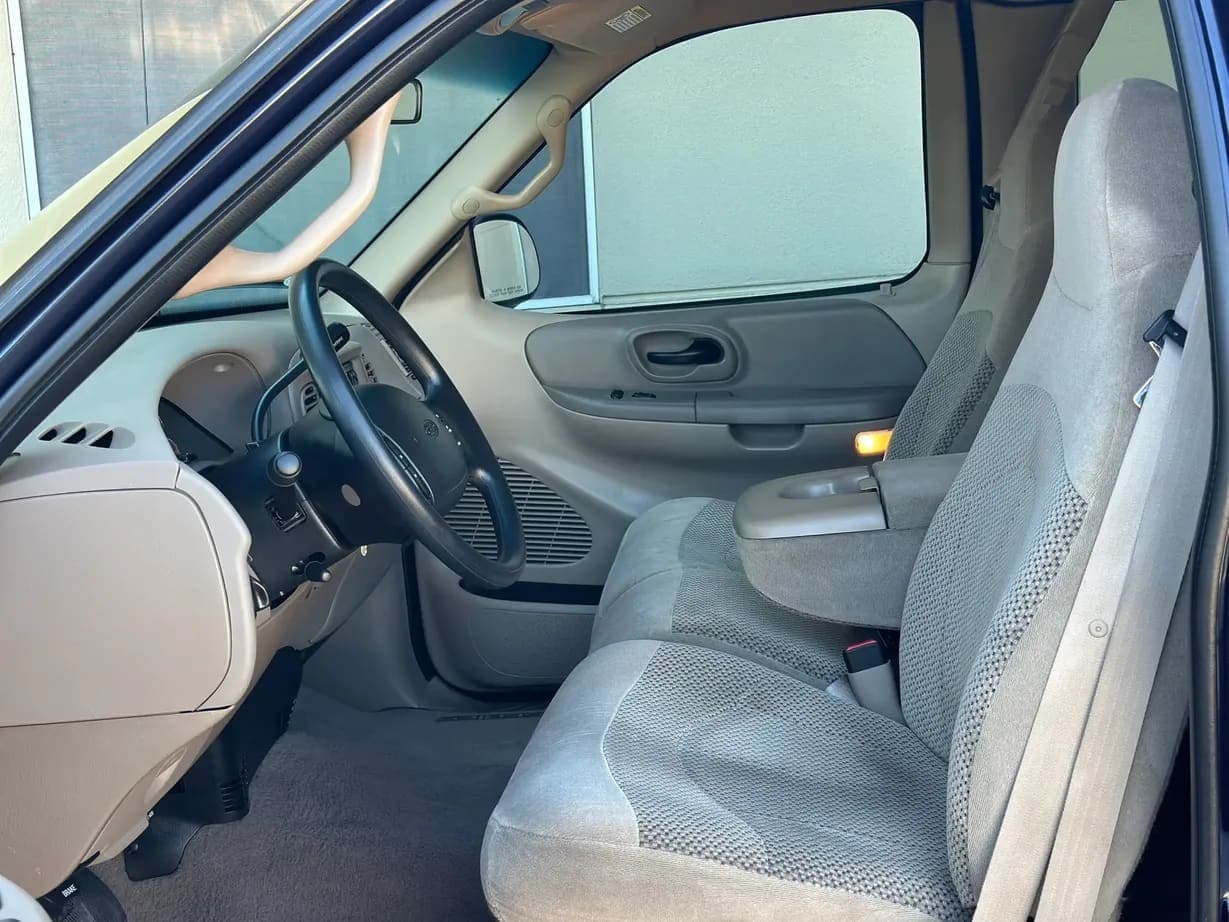 2000 Ford F-150 XLT SuperCab, view
