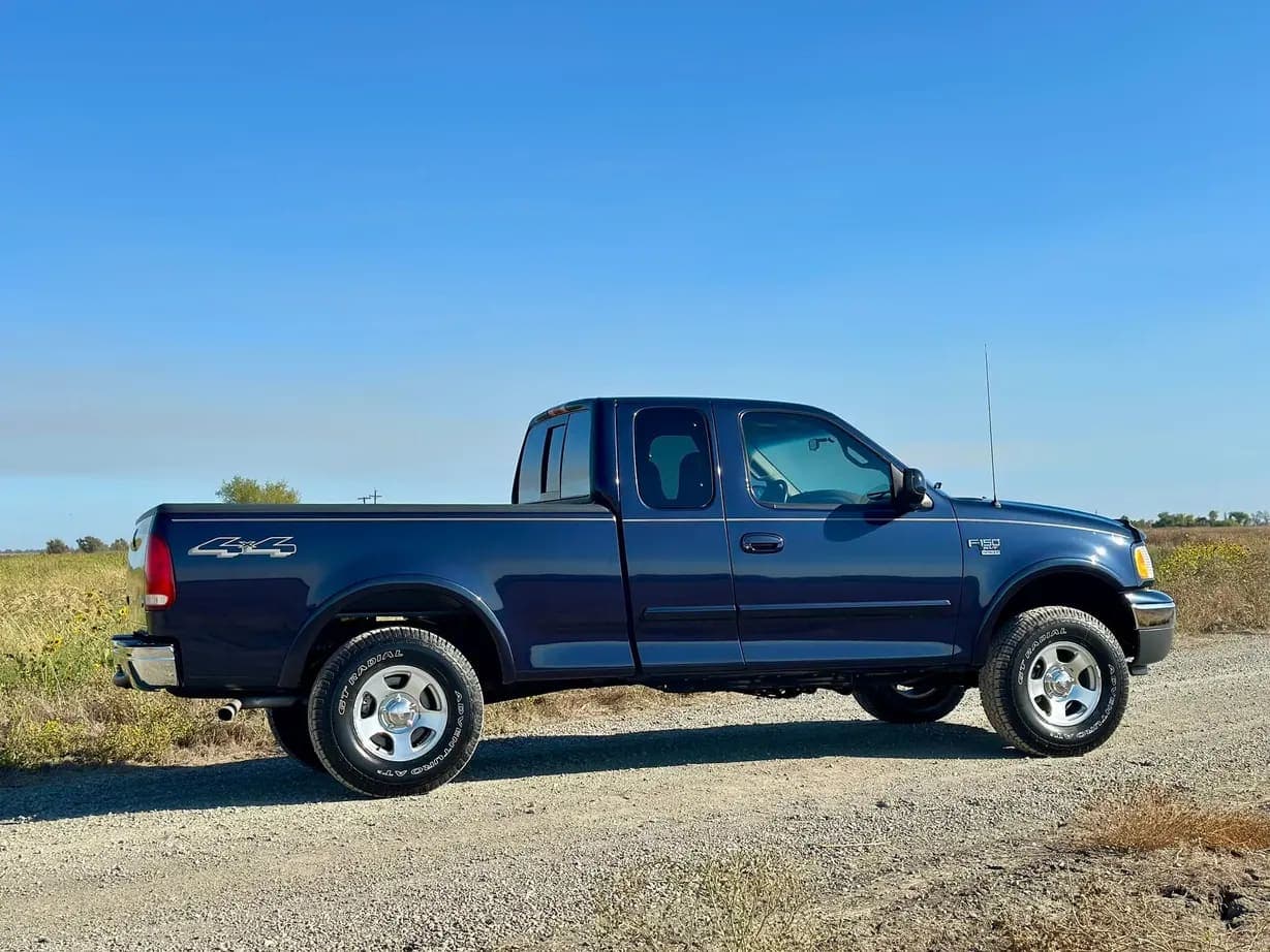 2000 Ford F-150 XLT SuperCab, view