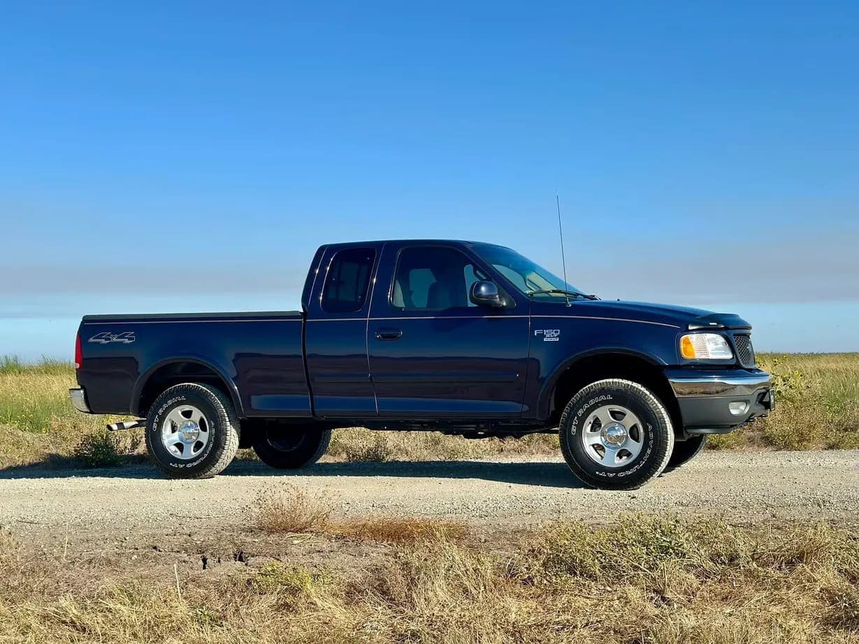 2000 Ford F-150 XLT SuperCab, view