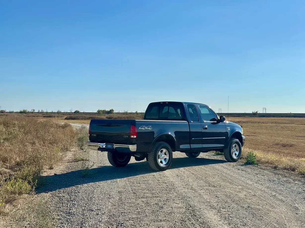 2000 Ford F-150 XLT SuperCab, view