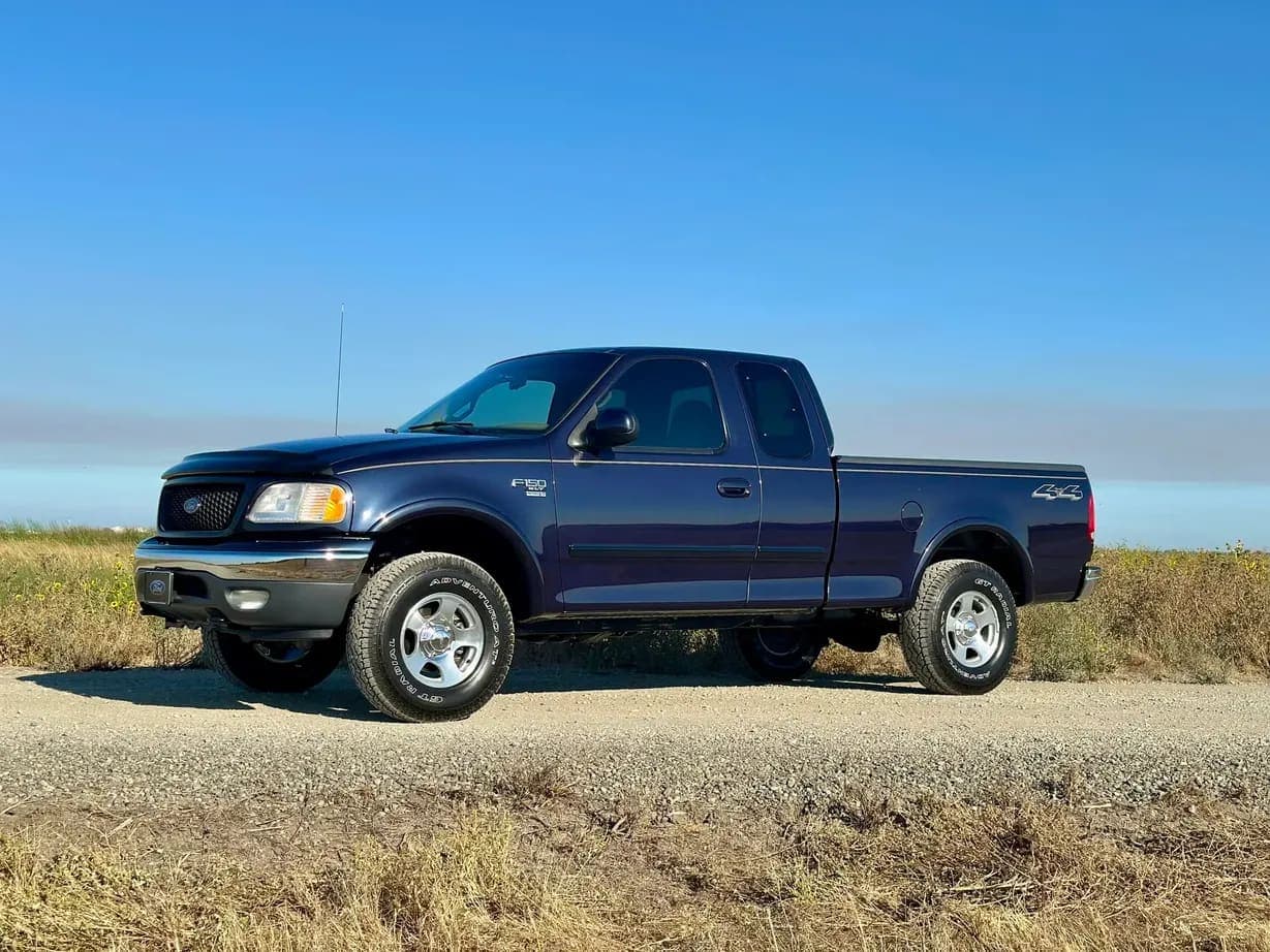 2000 Ford F-150 XLT SuperCab, view