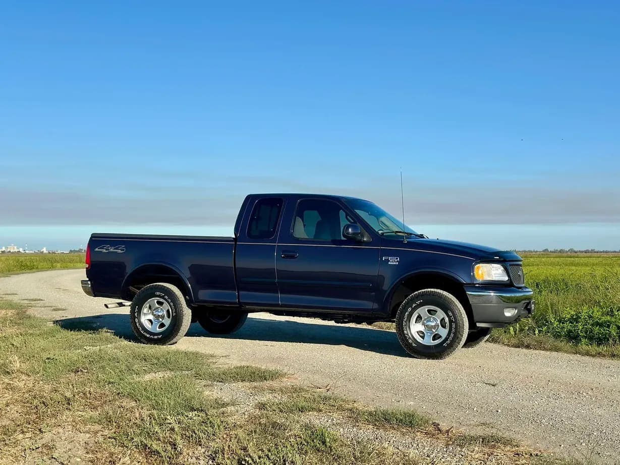 2000 Ford F-150 XLT SuperCab, view