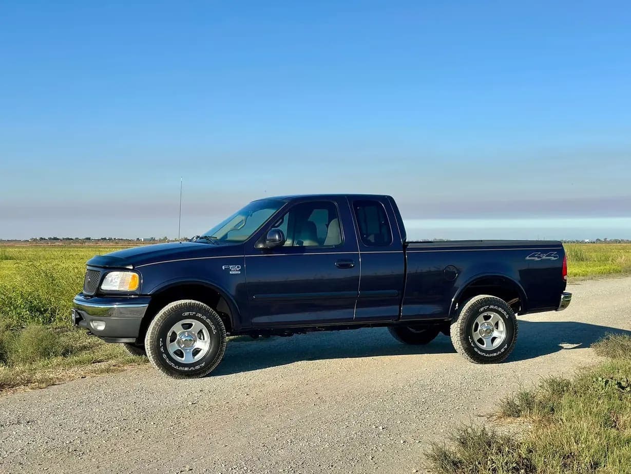 2000 Ford F-150 XLT SuperCab, view